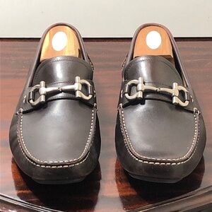 SALVATORE FERRAGAMO Brown Leather Gancini Driver Shoes Size 8 EE Excellent Cond